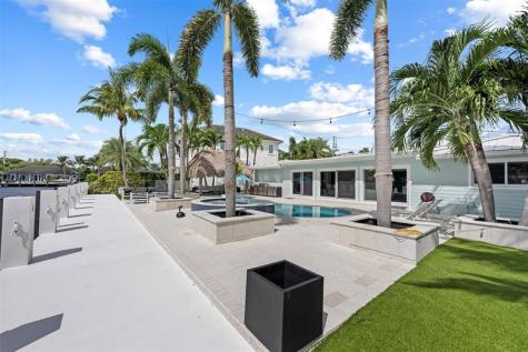 2330 NE 35th Street Lighthouse Point FL 33064