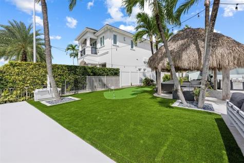2330 NE 35th Street Lighthouse Point FL 33064
