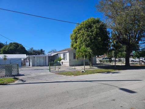 3500 NW 12th Street Miami FL 33125