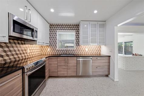 615 N 32nd Avenue Hollywood FL 33021