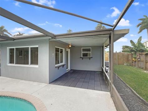 615 N 32nd Avenue Hollywood FL 33021