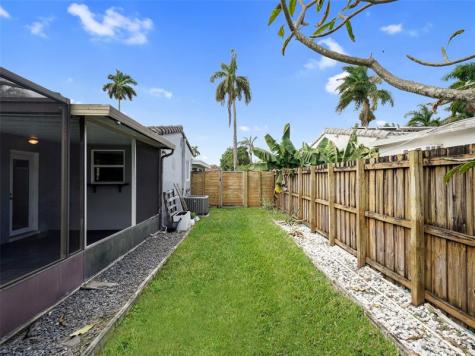 615 N 32nd Avenue Hollywood FL 33021