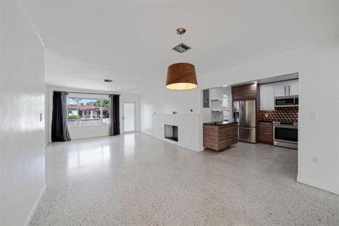 615 N 32nd Avenue Hollywood FL 33021