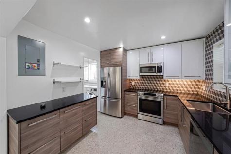 615 N 32nd Avenue Hollywood FL 33021