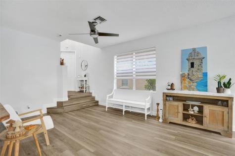 9814 NW 1st Manor Coral Springs FL 33071