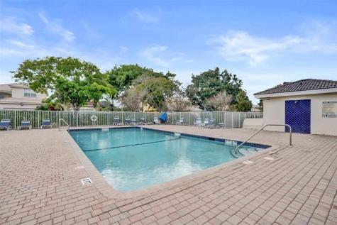 9814 NW 1st Manor Coral Springs FL 33071