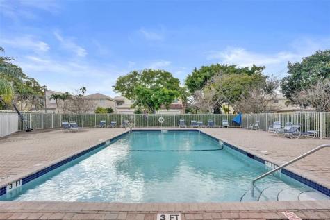 9814 NW 1st Manor Coral Springs FL 33071