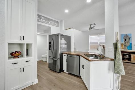 9814 NW 1st Manor Coral Springs FL 33071