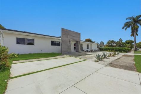 1850 NE 197th Terrace Miami FL 33179