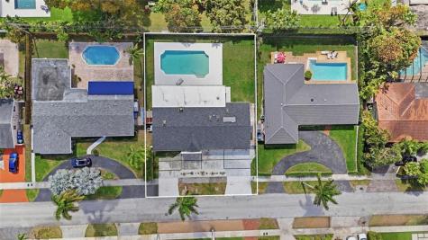 1850 NE 197th Terrace Miami FL 33179