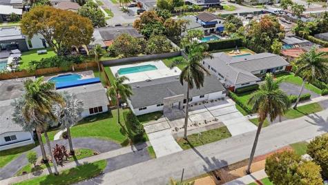 1850 NE 197th Terrace Miami FL 33179