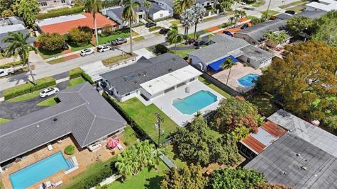 1850 NE 197th Terrace Miami FL 33179