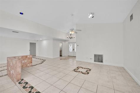 11136 NW 1st Place Coral Springs FL 33071