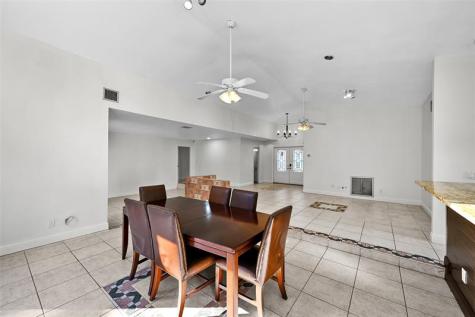 11136 NW 1st Place Coral Springs FL 33071