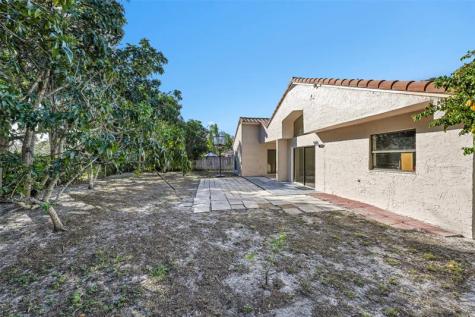 11136 NW 1st Place Coral Springs FL 33071