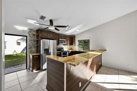 11136 NW 1st Place Coral Springs FL 33071
