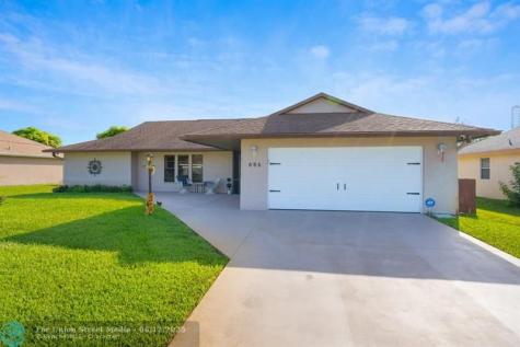 886 SE Odonnell Lane Port St Lucie FL 34983