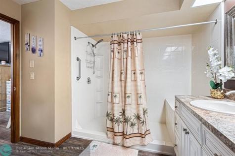 886 SE Odonnell Lane Port St Lucie FL 34983