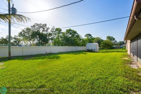 886 SE Odonnell Lane Port St Lucie FL 34983