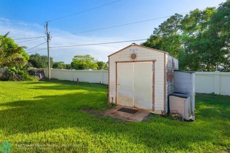 886 SE Odonnell Lane Port St Lucie FL 34983