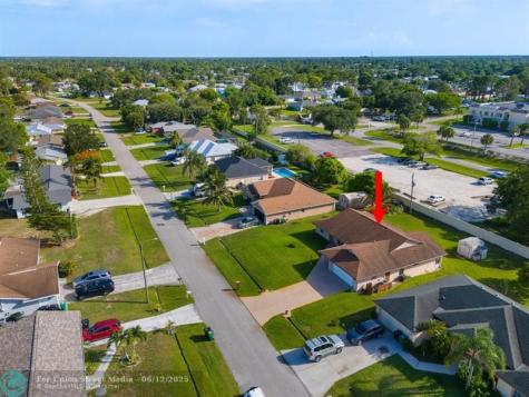 886 SE Odonnell Lane Port St Lucie FL 34983