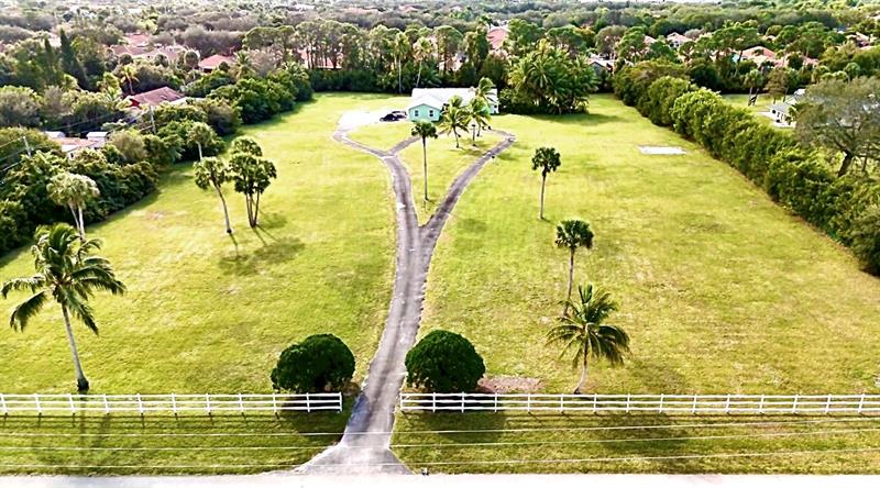 4656 Lillian Avenue Palm Beach Gardens FL 33418