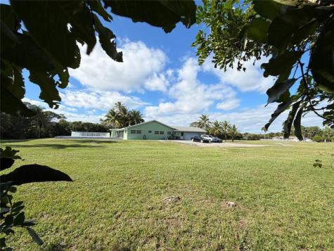 4656 Lillian Avenue Palm Beach Gardens FL 33418
