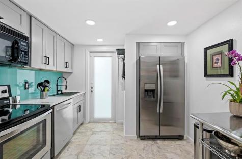 629 Kensington Place Wilton Manors FL 33305