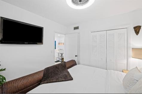 629 Kensington Place Wilton Manors FL 33305
