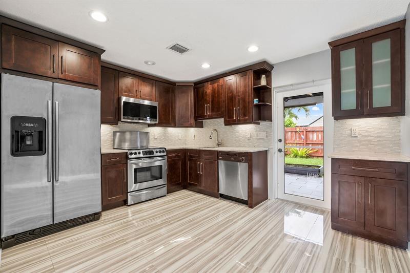 4805 NW 27th Way Tamarac FL 33309