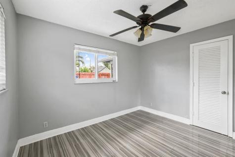 4805 NW 27th Way Tamarac FL 33309