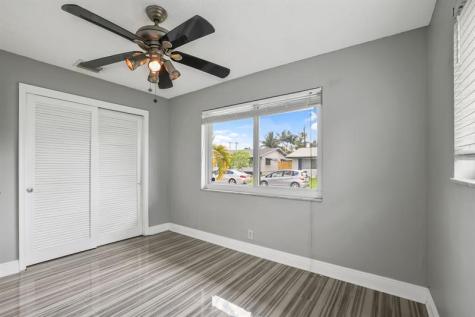 4805 NW 27th Way Tamarac FL 33309