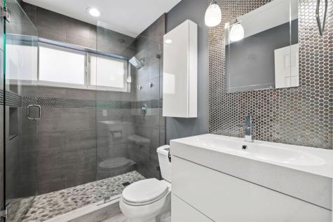 4805 NW 27th Way Tamarac FL 33309