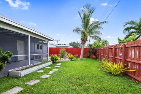 4805 NW 27th Way Tamarac FL 33309