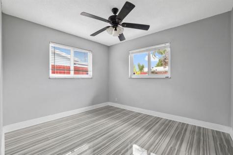 4805 NW 27th Way Tamarac FL 33309