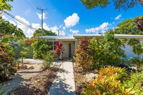 171 SE 6th Avenue Deerfield Beach FL 33441