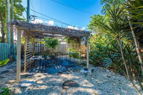 171 SE 6th Avenue Deerfield Beach FL 33441