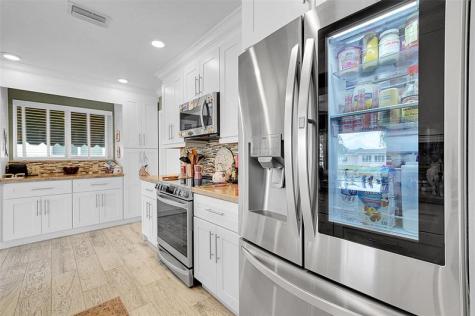4600 NW 45 Street Tamarac FL 33319