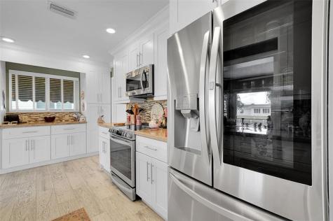 4600 NW 45 Street Tamarac FL 33319