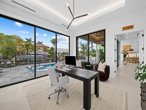 2420 NE 48th Street Lighthouse Point FL 33064