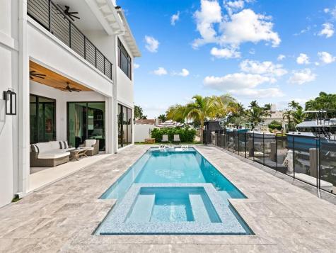 2420 NE 48th Street Lighthouse Point FL 33064