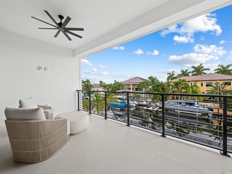2420 NE 48th Street Lighthouse Point FL 33064