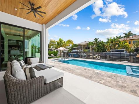 2420 NE 48th Street Lighthouse Point FL 33064