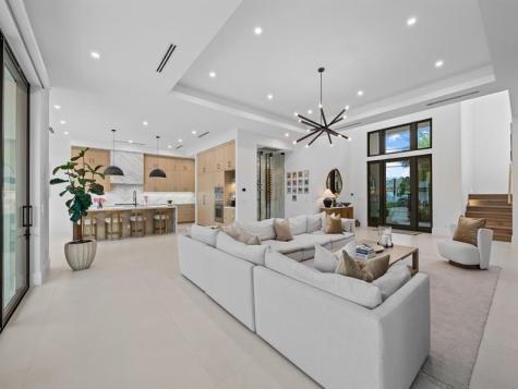 2420 NE 48th Street Lighthouse Point FL 33064