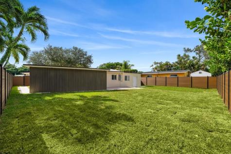 823 SW 27th Street Fort Lauderdale FL 33315