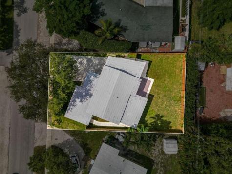 823 SW 27th Street Fort Lauderdale FL 33315