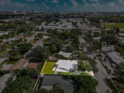 823 SW 27th Street Fort Lauderdale FL 33315