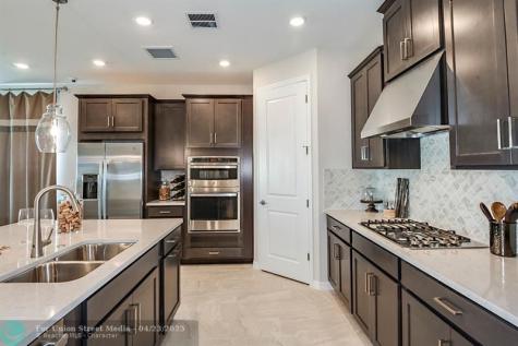 473 SE Ranch Oak Circle Port St Lucie FL 34984
