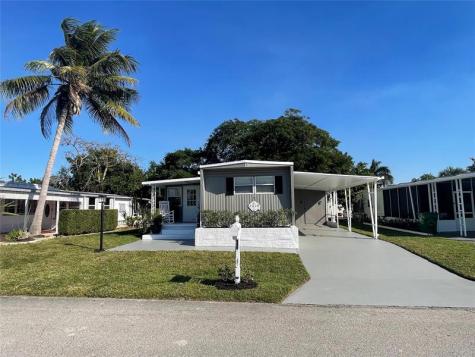 2010 SW 84th Avenue Davie FL 33324