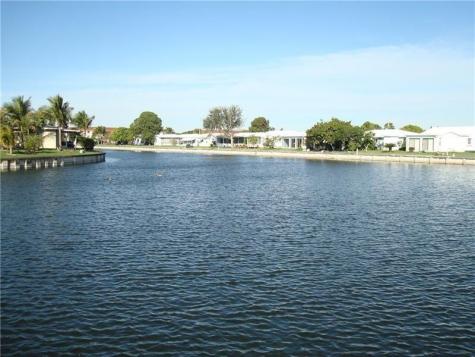 5809 NW 85th Avenue Tamarac FL 33321